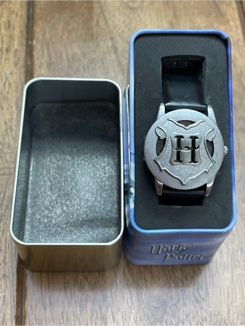 Harry Potter Hogwarts Crest Watch
